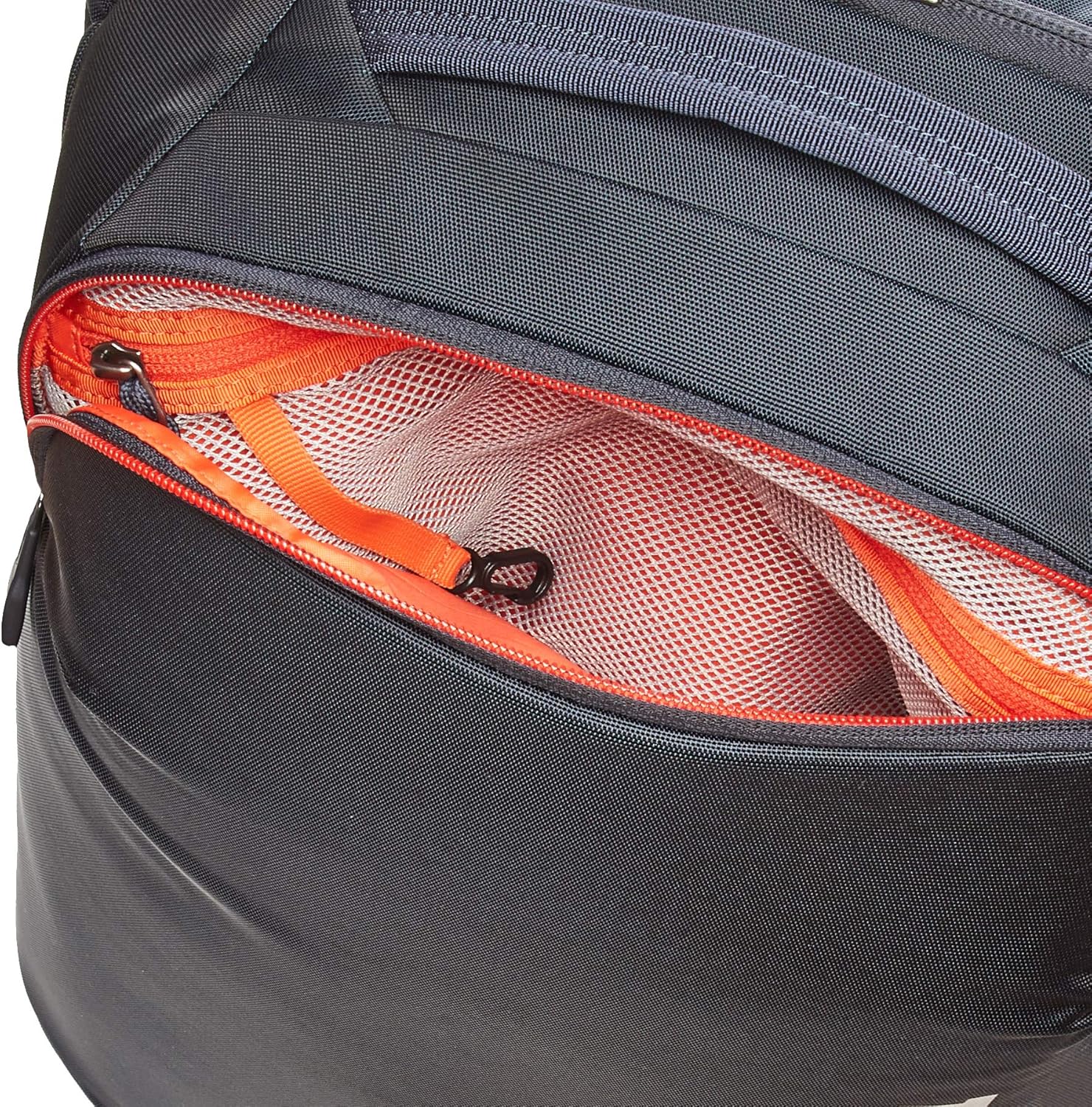Thule Subterra Convertible Carry On 40L - Image 4