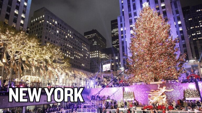 4K New York City – Rockefeller Tree Lighting 🎄 insane NYC crowds! Manhattan at NIGHT!